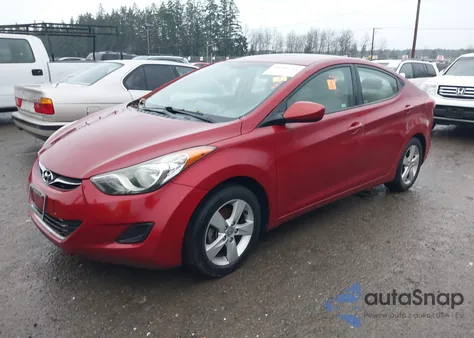 2013 Hyundai Elantra Gls z USA, uszkodzony, nr VIN KMHDH4AE4DU726045